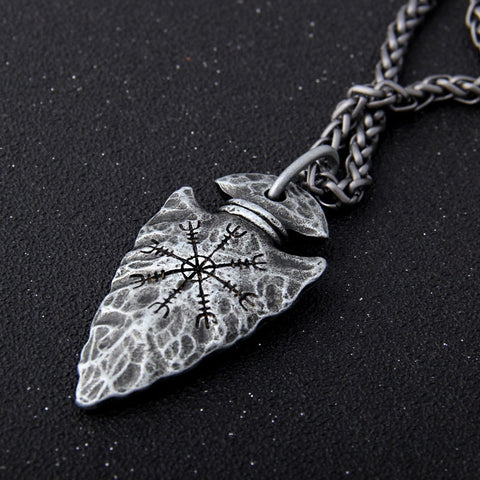 Spear Pendant Necklace